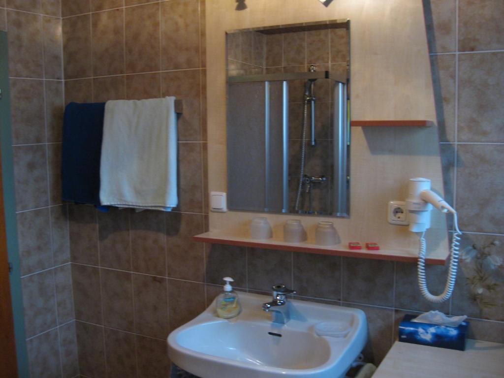 Braeuhaus Appartements Bad Kleinkirchheim Room photo